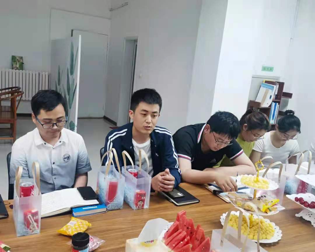 读书分享会.jpg